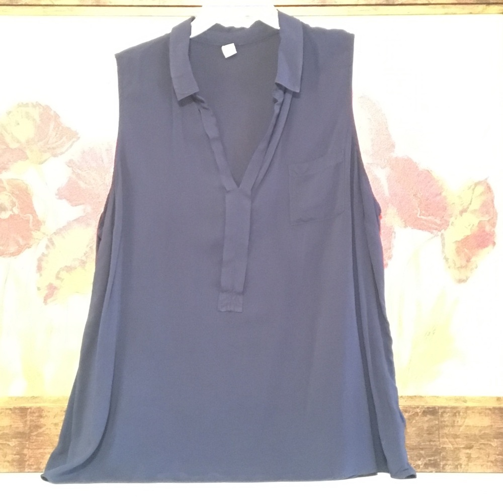 Gently worn Old Navy XXL sleeveless navy blue top